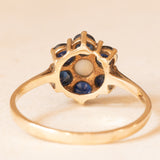 Bague fleur vintage en or jaune 9 carats avec saphirs (environ 0.80 ct) et opale (environ 0.15 ct), années 80