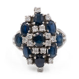 Anel vintage em ouro branco 14K com safiras (aprox. 2.50 ct) e diamantes (aprox. 0.48 ct), década de 60.