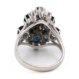 Anel vintage em ouro branco 14K com safiras (aprox. 2.50 ct) e diamantes (aprox. 0.48 ct), década de 60.