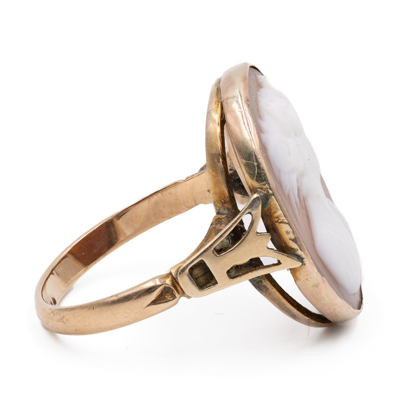 Anello vintage in oro giallo 9K con cammeo su conchiglia, anni '50