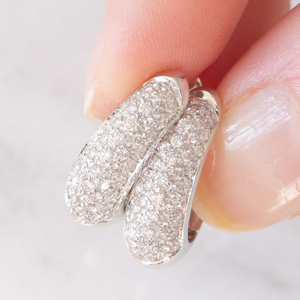 Orecchini a cerchio vintage in oro bianco 18K con pavé di diamanti (1ctw ca.), anni ‘80