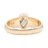 ANELLO IN ORO GIALLO 18K CON DIAMANTE CENTRALE FANCY BROWN A GOCCIA (0.82CT) E DIAMANTI (0.14CTW), ANNI ‘80/‘90