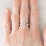 Anello a fiore vintage in oro bianco 9K con diamanti (0.10ctw ca.), anni ‘80
