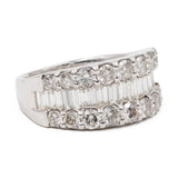 Anello vintage in platino 900 con diamanti di taglio brillante e baguette per un totale di 2ct