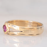 Anello a fascia vintage in oro giallo 8K con rubino sintetico, anni ‘50