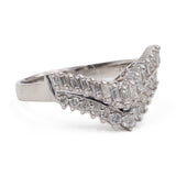 Anello vintage a "V" in platino 900 e diamanti (0,68ctw)