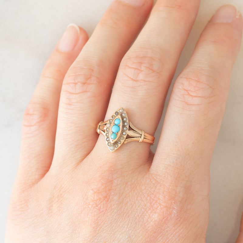 Anello a navette antico in oro giallo 14K con turchesi e perline, primi del ‘900