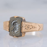 Anello vintage in oro giallo 14K con ematite incisa con profilo di soldato, anni ‘60