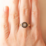 Solitär aus 14-karätigem Gelbgold mit Diamant im Brillantschliff (ca. 0.25 ct) und schwarzer Emaille, 50er Jahre