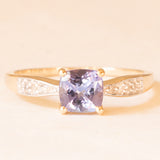 Vintage-Ring aus 10 Karat Gelb- und Weißgold mit Tansanit (ca. 0.80 ct) und Diamanten (ca. 0.04 ctw), Jahr 2006