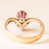Ring aus 14-karätigem Gelb- und Weißgold mit synthetischem Rubin (ca. 0.90 ct) und Diamanten im Brillantschliff (ca. 0.50 ctw), 20er Jahre