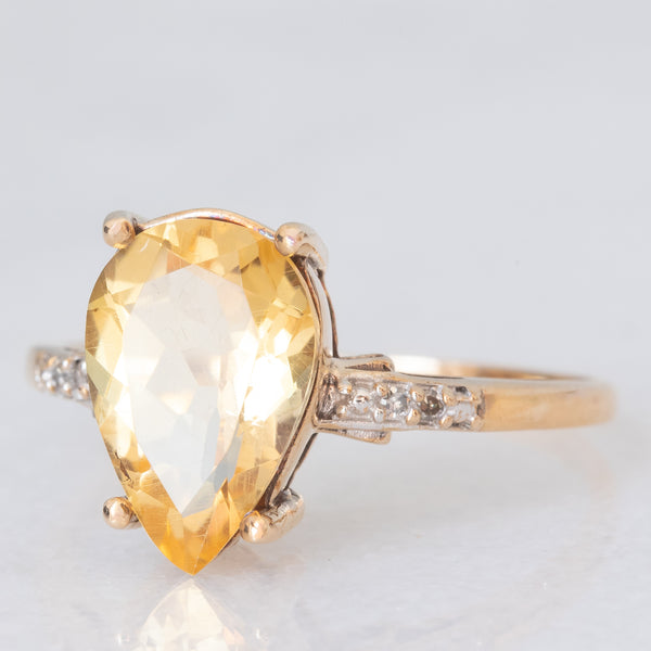 Anello da cocktail vintage in oro giallo 9K con quarzo citrino (2.20ct ca.) e diamanti, anno 2010
