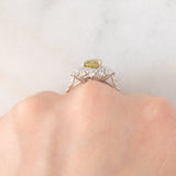 Anello a fiore vintage in platino con topazio verde (2.76ct) e diamanti (1.11ctw), anni ‘2000