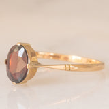 Solitario antico in oro giallo 9K con granato (1.10ct ca.), anni ‘10/‘20