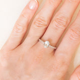 Anello vintage in oro bianco 9K con acquamarina (0.70ct ca.) e diamanti, anni ‘80/‘90