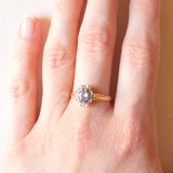 Vintage-Ring aus 9-karätigem Gelb- und Weißgold mit Saphir (ca. 0.60 ct) und Diamanten, 1987