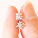 Vintage 9K white gold earrings with diamonds (approx.0.20ctw), 80s / 90s