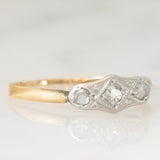 Trilogie Art Déco en or jaune et blanc 9 carats avec diamants taille ancienne (environ 0.09 ct), années 20/30