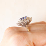 Vintage-Gänseblümchenring aus 14 Karat Weißgold mit Saphiren (ca. 1.90 ct) und Diamanten im Brillantschliff (ca. 1.80 ctw), 70er Jahre
