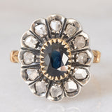 Anello a margherita vintage in stile antico in oro giallo 18K e argento con zaffiro (1ct ca.) e diamanti di taglio rosetta (0.36ctw ca.), anni ‘60/‘70