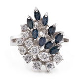 Anel vintage em ouro branco 14k com diamantes (0,80 ct) e safiras lapidadas em marquise (0,70 ct), década de 60