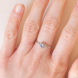 Anello vintage in oro bianco 9K con tanzanite (0.20ct ca.) e diamanti, anni ‘90