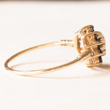 Vintage-Gänseblümchenring aus 9-karätigem Gelbgold mit Opal (ca. 0.22 ct) und Saphiren (ca. 0.30 ctw), Jahr 1986