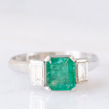 Trilogy vintage in stile Art Déco in platino con smeraldo (0.90ct) e diamanti (0.46ctw), anni ‘80
