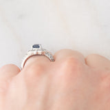 Anello a margherita a fascia in platino con zaffiro (1ct) e diamanti (1ctw), anni ‘80
