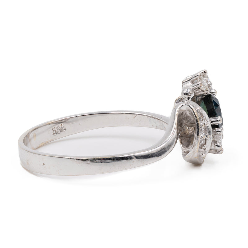 Anello vintage in oro bianco 14k con zaffiro (0,40ct) e diamanti (0,20ctw), anni '70