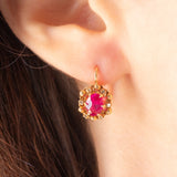 Vintage Gänseblümchen-Ohrringe aus 18 Karat Gelbgold mit synthetischen Rubinen (ca. 2 ctw) und Diamanten im Rosettenschliff (ca. 0.06 ctw), 50er Jahre