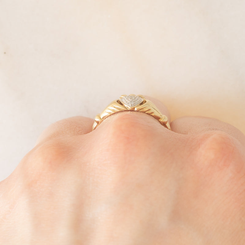 Anello Claddagh vintage in oro giallo e bianco 9K con diamante
