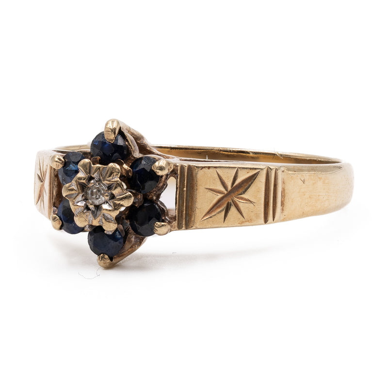 Anello vintage in oro giallo 9k con zaffiri e diamante