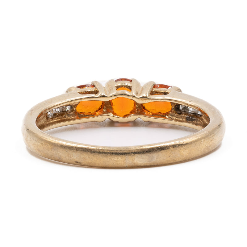 Anello vintage in oro  giallo 9k con opali di fuoco e diamanti
