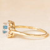 Vintage-Gänseblümchen-Ring aus 9-karätigem Gelb- und Weißgold mit blauem Topas (ca. 0.40 ct) und Diamanten (ca. 0.03 ctw), Jahr 1989