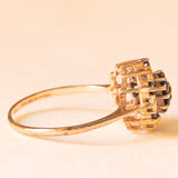 Anello a fiore vintage in oro giallo 9K con zaffiri (0.60ctw ca.) e diamanti (0.07ctw ca.)