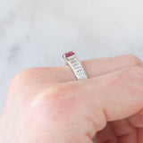Anello a fascia vintage in platino con rubino (0.60ct) e diamanti (0.60ctw), anni ‘80