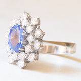 Vintage-Gänseblümchenring aus 14 Karat Weißgold mit Saphiren (ca. 1.90 ct) und Diamanten im Brillantschliff (ca. 1.80 ctw), 70er Jahre