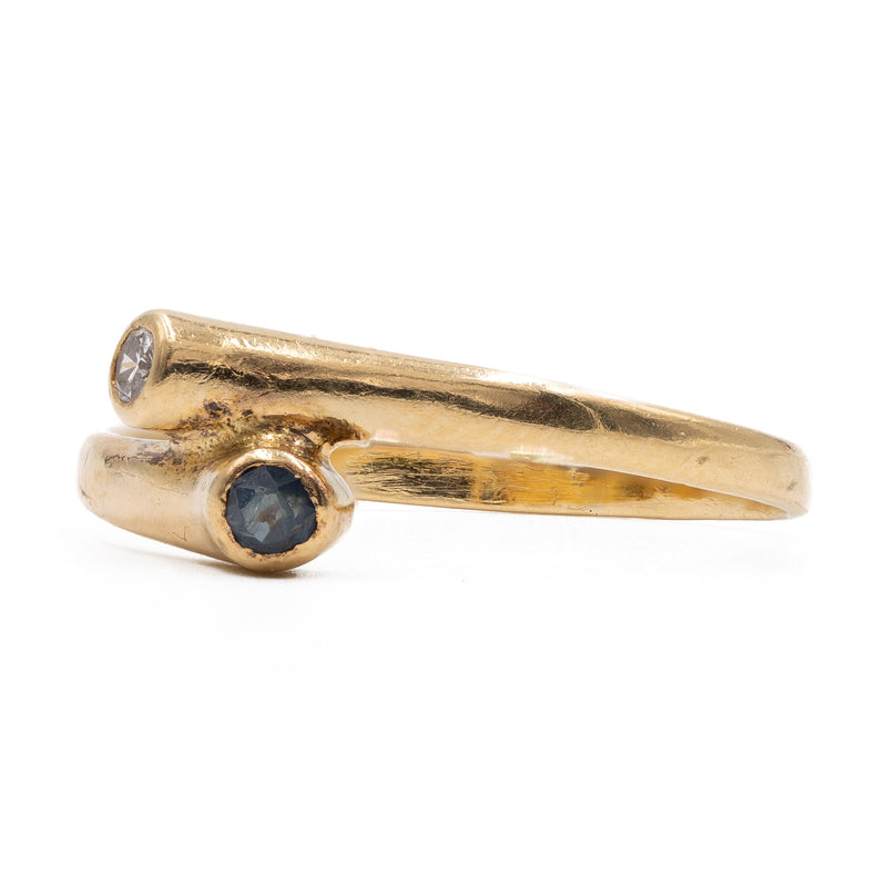 Anello contrarier in oro giallo 18k con diamante e zaffiro, anni '70