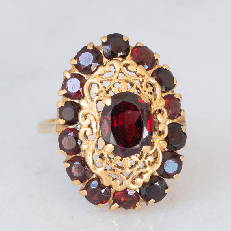 Anello vintage in oro giallo 18K con granati (3.50ctw ca.), anni ‘50/‘60