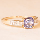 Vintage-Ring aus 10 Karat Gelb- und Weißgold mit Tansanit (ca. 0.80 ct) und Diamanten (ca. 0.04 ctw), Jahr 2006