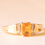 Bague vintage en or jaune 10 carats avec quartz citrine (environ 0.45 ct) et diamants taille brillant (environ 0.06 ct au total), années 70