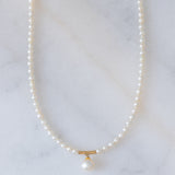 Collana vintage in oro giallo 18K con perle bianche, anni ‘70