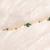 Collana vintage in oro giallo 9K con perle bianche e malachiti