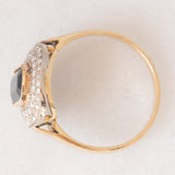 Anello a margherita vintage in oro giallo 18K con zaffiro e diamanti di taglio brillante (0.30ctw ca.), anni ‘70