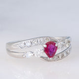 Anello vintage in platino con rubino (0.37ct) e diamanti (0.43ctw), anni ‘90/anni ‘2000