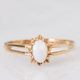 Vintage-Solitär aus 9-karätigem Gelbgold mit Opal (ca. 0.25 ct), 1982