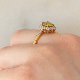 Anello a margherita in oro giallo 9K con sfene (0.98ct) e zirconi