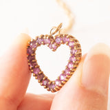 Vintage-Halskette aus 9-karätigem Gelbgold mit Herzanhänger aus 9-karätigem Gelbgold und synthetischen Rubinen, 70er Jahre