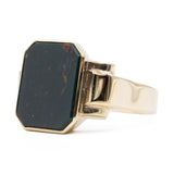 Anello vintage chevalier in oro giallo 8k con eliotropo